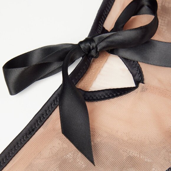 Intimissimi Lingerie 2-piece Balconette Bra (36B) and Pantie (M) Set - Picture 11 of 14